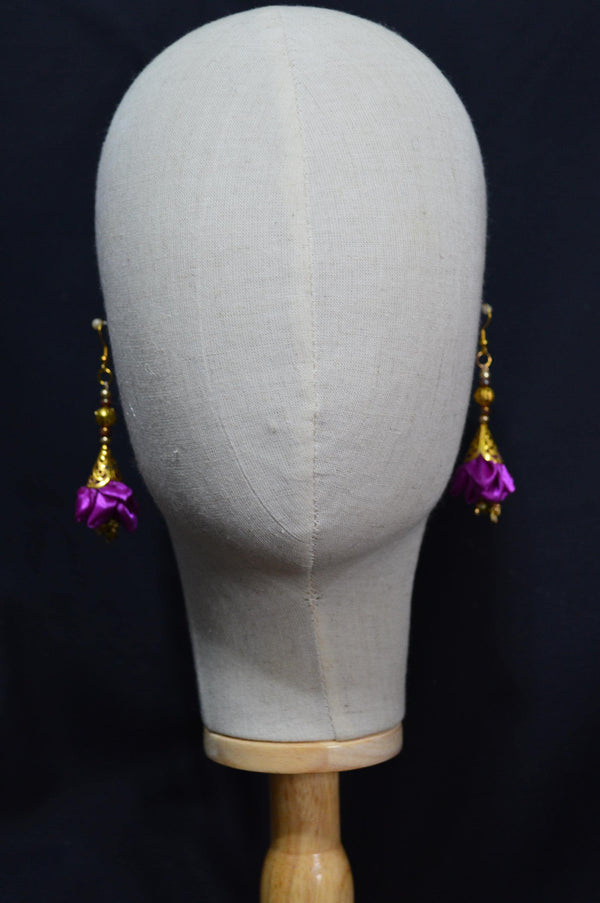 Elegant Floral Kanzashi Earrings - Perfect for a Sophisticated Look